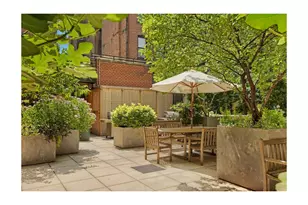 350 Bleecker St, New York City, NY 10014 - Photo 10