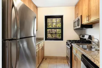 77-40 Main Street #3-B, New York City, NY 11367 - Photo 2
