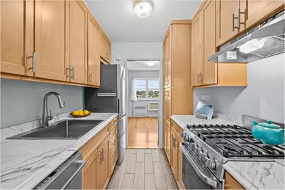 3030 Johnson Avenue #5A, New York City, NY 10463 - Photo 8