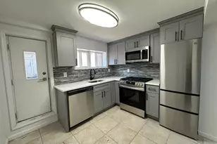 101 Pioneer St, Brooklyn, NY 11231 - Photo 2