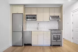 120 W 74th St, New York, NY 10023 - Photo 4