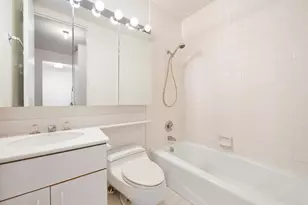 235 E 40th St, New York City, NY 10016 - Photo 10