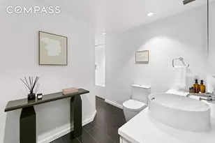 135 W 70th St, New York City, NY 10023 - Photo 8