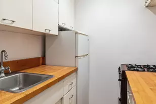 205 W 57th St, New York City, NY 10019 - Photo 4