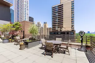205 W 57th St, New York City, NY 10019 - Photo 8