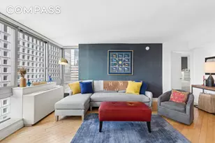 235 E 55th St, New York, NY 10022 - Photo 2