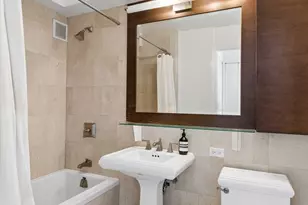 235 E 55th St, New York, NY 10022 - Photo 8