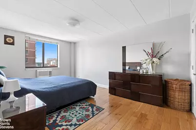 136-24 Maple Avenue #8C, New York City, NY 11355 - Photo 6
