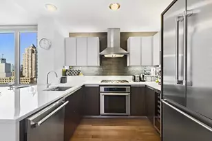 247 W 46th St, New York City, NY 10036 - Photo 4