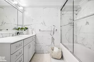 200 E 57th St, New York, NY 10022 - Photo 12