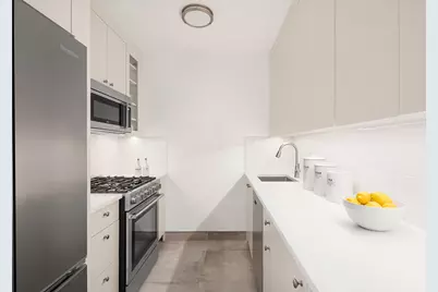 166 E 63rd Street #5E, New York City, NY 10065 - Photo 2