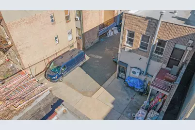 31-30 14th Street, New York City, NY 11106 - Photo 12