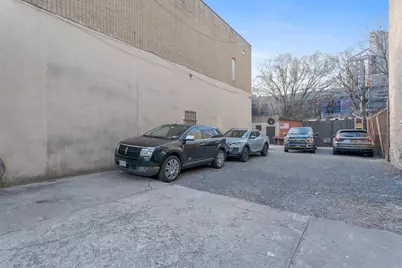 31-30 14th Street, New York City, NY 11106 - Photo 10
