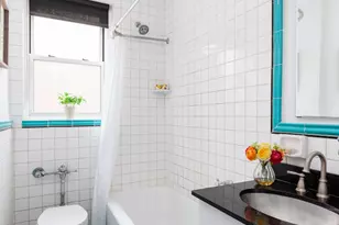 310 W 55th St, New York City, NY 10019 - Photo 8