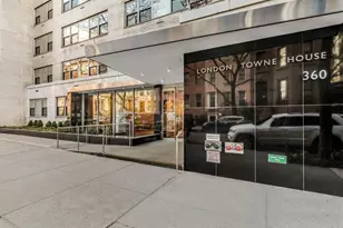 360 W 22nd St, New York City, NY 10011 - Photo 10