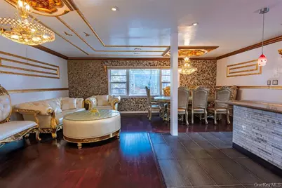 244-19 Grand Central Parkway, New York City, NY 11362 - Photo 2
