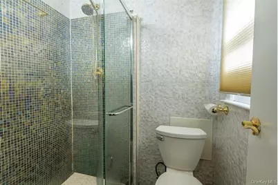 244-19 Grand Central Parkway, New York City, NY 11362 - Photo 12
