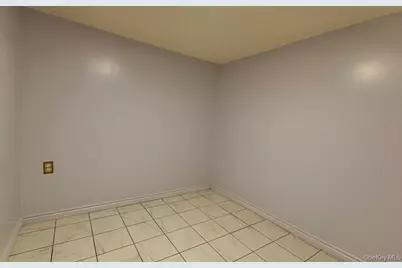 244-19 Grand Central Parkway, New York City, NY 11362 - Photo 14