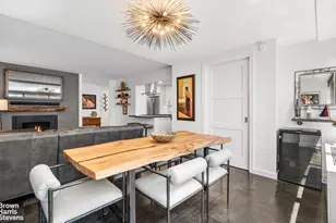315 W 70th St, New York City, NY 10023 - Photo 4
