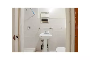 4425 Richardson Ave, New York City, NY 10470 - Photo 16