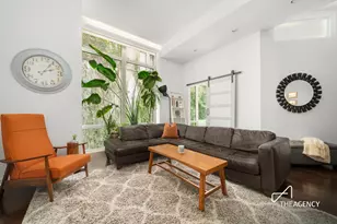 130 W 19th St, New York City, NY 10011 - Photo 4