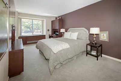 300 E 74th Street #2E, New York City, NY 10021 - Photo 12