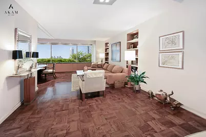 300 E 74th Street #2E, New York City, NY 10021 - Photo 4
