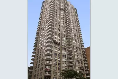 300 E 74th Street #2E, New York City, NY 10021 - Photo 18