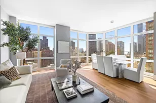 300 E 55th St, New York City, NY 10022 - Photo 2