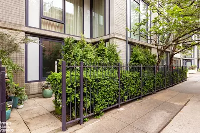 350 W 53rd Street #THG, New York, NY 10019 - Photo 14