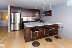 350 W 53rd St, New York City, NY 10019 - Photo 4