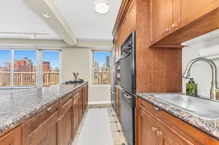 305 E 24th St, New York City, NY 10010 - Photo 8