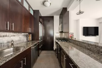 200 E 69th Street #7L, New York, NY 10021 - Photo 4