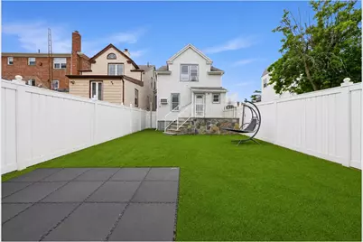 916 Clarence Avenue, New York City, NY 10465 - Photo 20