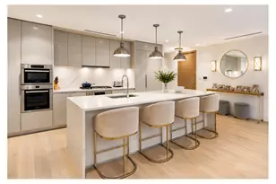 212 W 95th St, New York City, NY 10025 - Photo 2