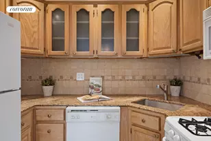 300 E 95th St, New York City, NY 10128 - Photo 4