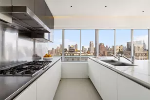 900 Park Ave, New York, NY 10075 - Photo 4