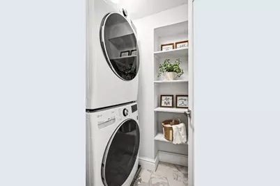 516 E 82nd Street #1R, New York City, NY 10028 - Photo 4