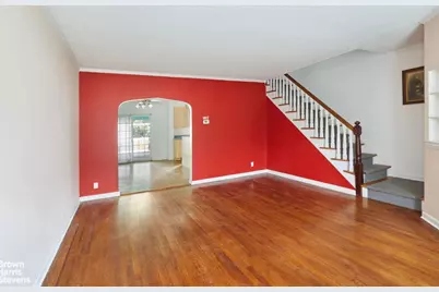 61-57 77th Place, New York City, NY 11379 - Photo 2