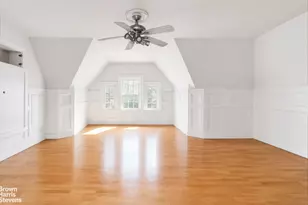 558 E 23rd St, New York City, NY 11210 - Photo 14