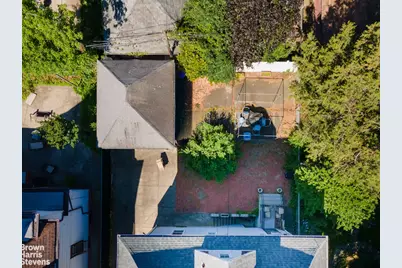 558 E 23rd Street, New York City, NY 11210 - Photo 18