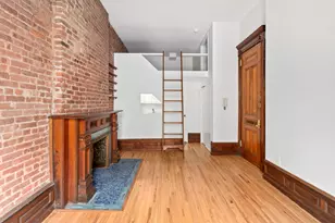 118 W 81st St, New York City, NY 10024 - Photo 2