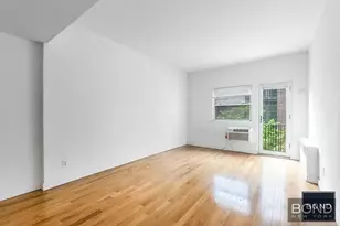 211 Thompson St, New York City, NY 10012 - Photo 4