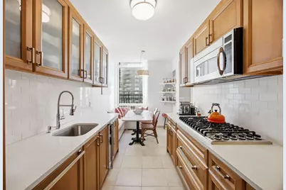 205 E 85th Street #18D, New York, NY 10028 - Photo 10