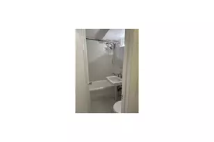 320 E 42nd St, New York City, NY 10017 - Photo 4