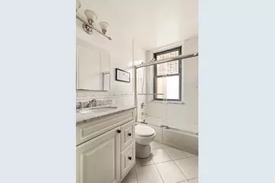 2025 Broadway #8E, New York City, NY 10023 - Photo 10