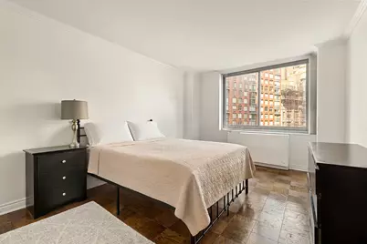 2025 Broadway #8E, New York City, NY 10023 - Photo 4