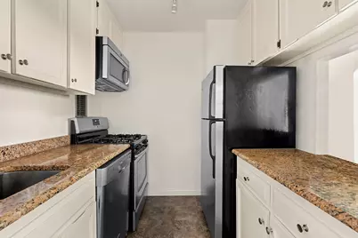 2025 Broadway #8E, New York City, NY 10023 - Photo 8