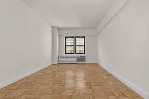 220 E 54th St, New York City, NY 10022 - Photo 4