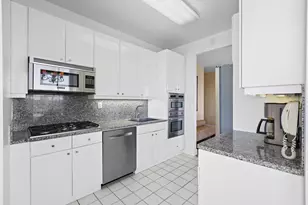 200 Riverside Blvd, New York City, NY 10069 - Photo 8